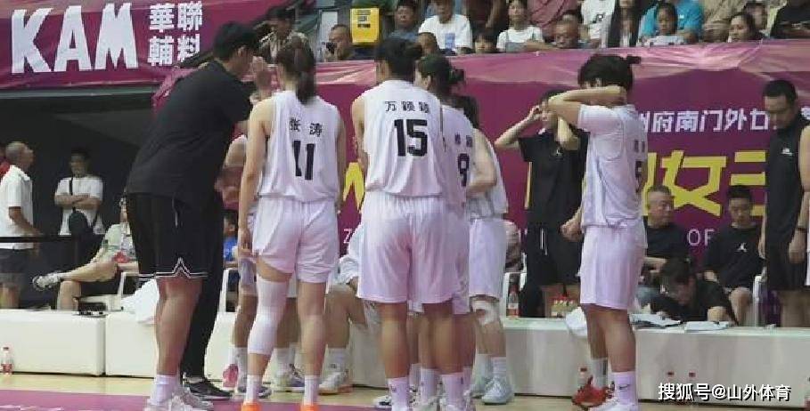 关于东海山猫队失利川蜀雄鲨队，足球杯赛上演关键失误成转折！年轻人站出来了的信息-爱游戏线上登录
