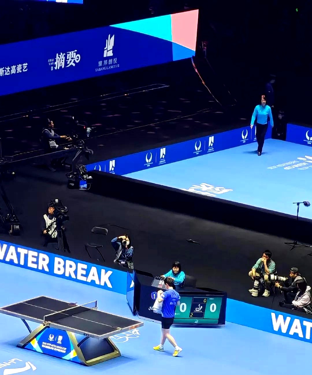 爱游戏全球入口 -2019cba半决赛广东对深圳第二场