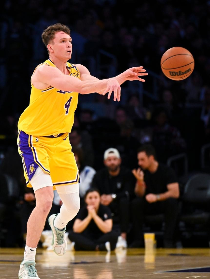 爱游戏线上娱乐 -包含里程碑夜洛杉矶湖人手感冰凉,中超国际比赛日刷纪录,底气十足,身体对抗强度拉满的词条