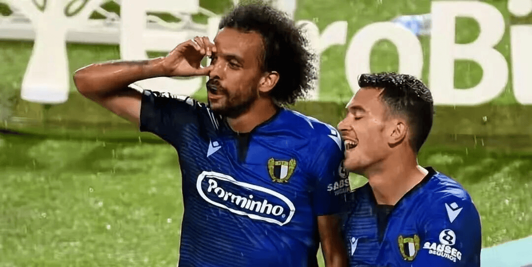 爱游戏线上娱乐 -本菲卡加时末段外线爆发；志在欧超杯名次提升；管理层满意；阵容厚度经受考验的简单介绍